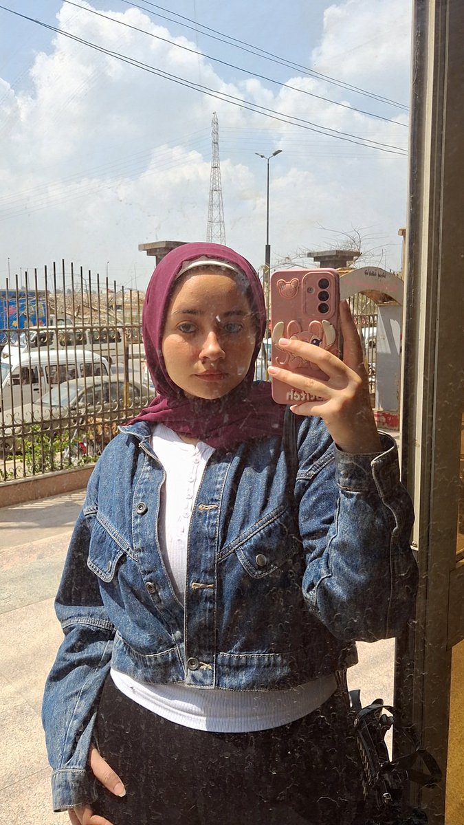 روزي والأصدقاء tweet media