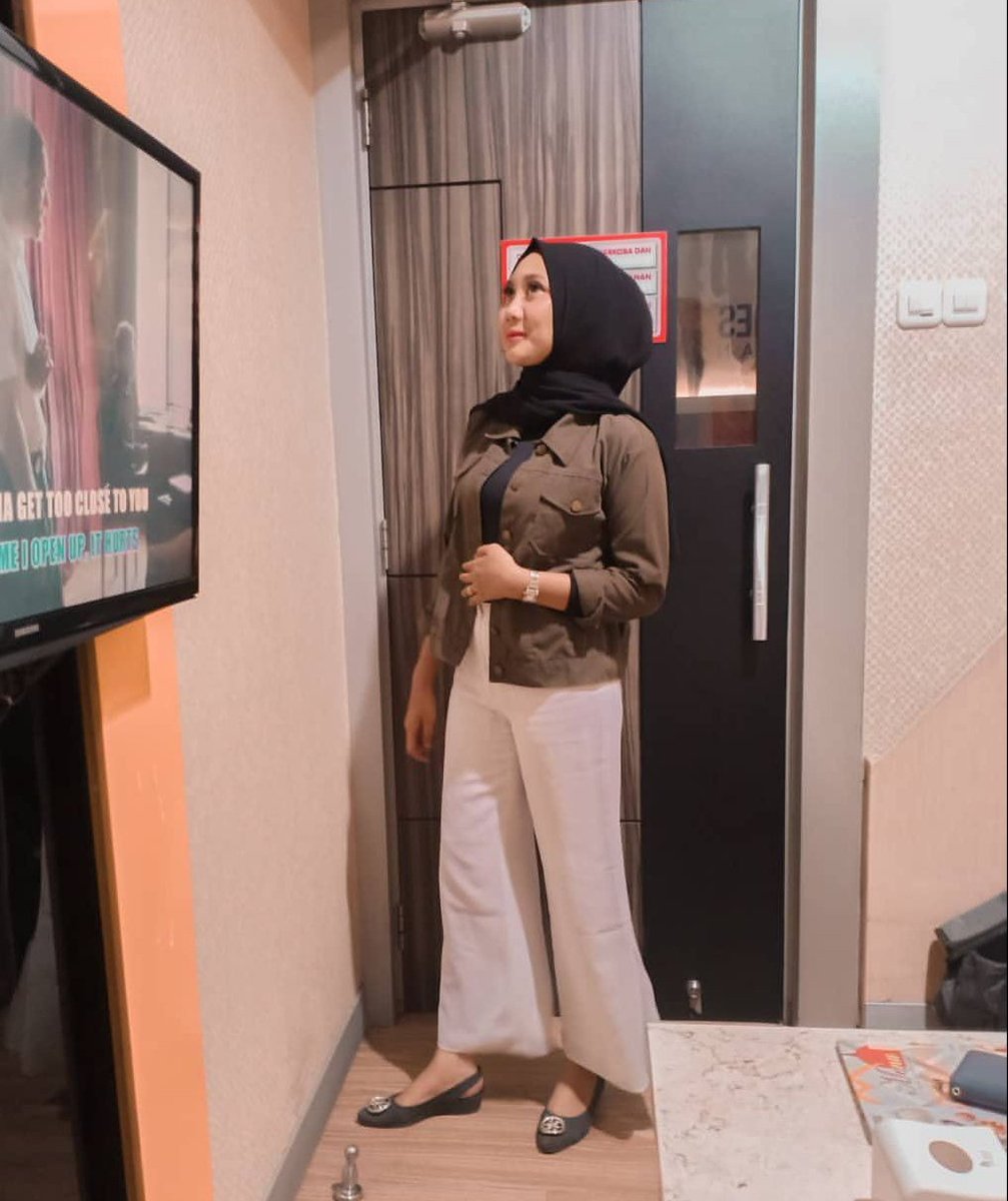 yolandagd89's tweet photo. •STAY BEB • BURUAN BEB •
DM / CEK BIO BEB
#availsubang
#bosubang
#openbosubang
#subangBo
#exposubang https://t.co/Q2EYY3tZKr