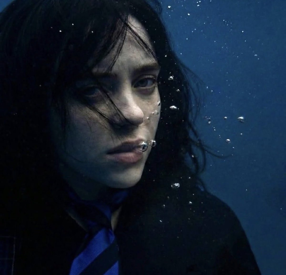 Billieshfa's tweet image. Hit me hard and soft