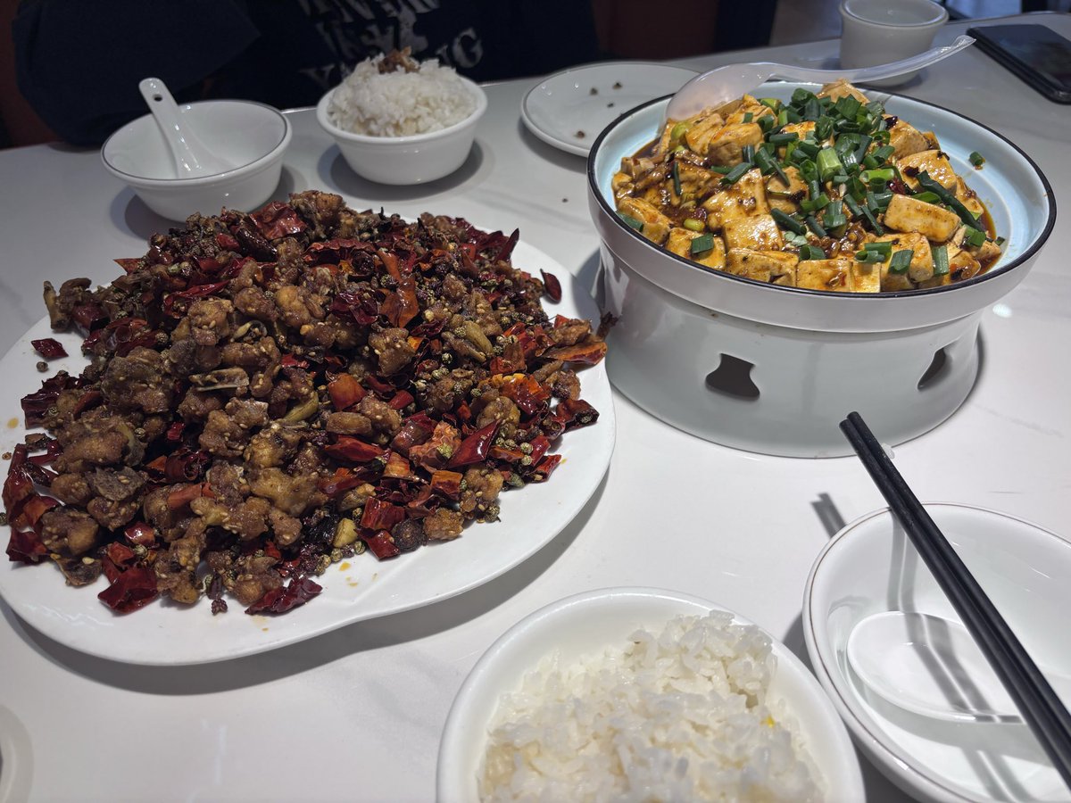 漫游地球 tweet media