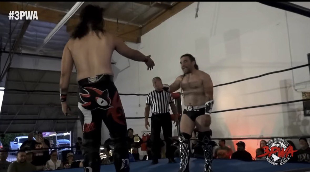 LegenDarrylW's tweet photo. A match I wanted since my debut and it happened on my bday weekend and nothing felt better than putting @Bravo2Fidel in his place, looking forward to running it back
#wrestling #lucha #3pwa #birthday #aew #wwe #njpw #roh #tna #cmll https://t.co/gDOLGBwVmV