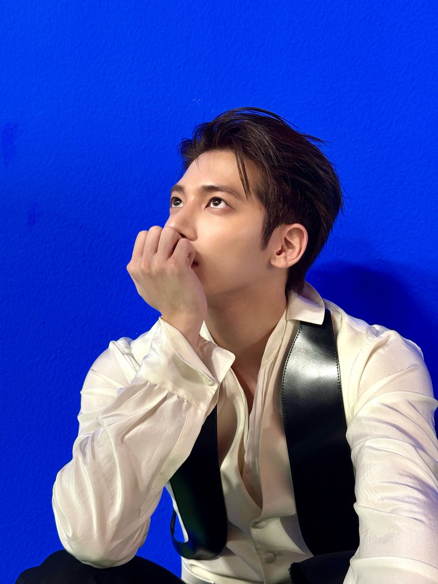 taehyun files tweet media