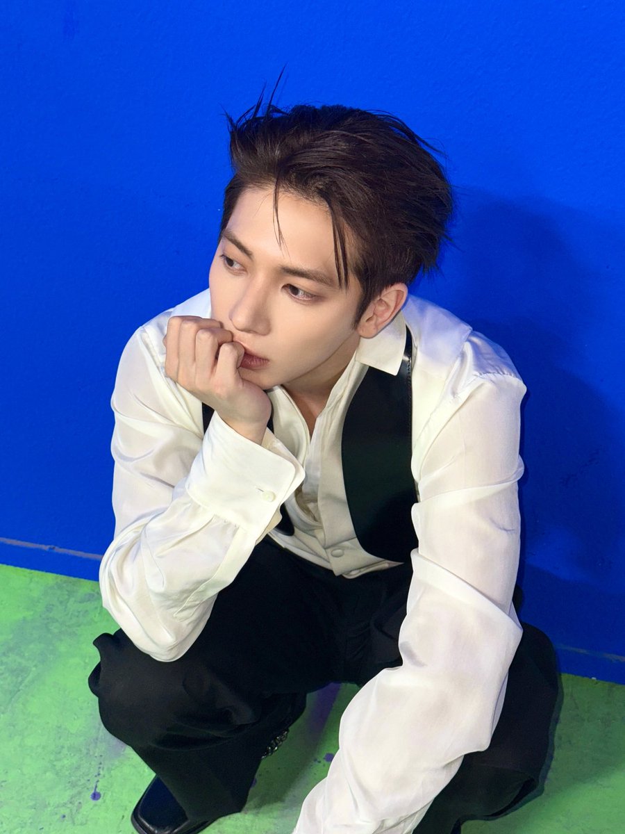 taehyun files tweet media