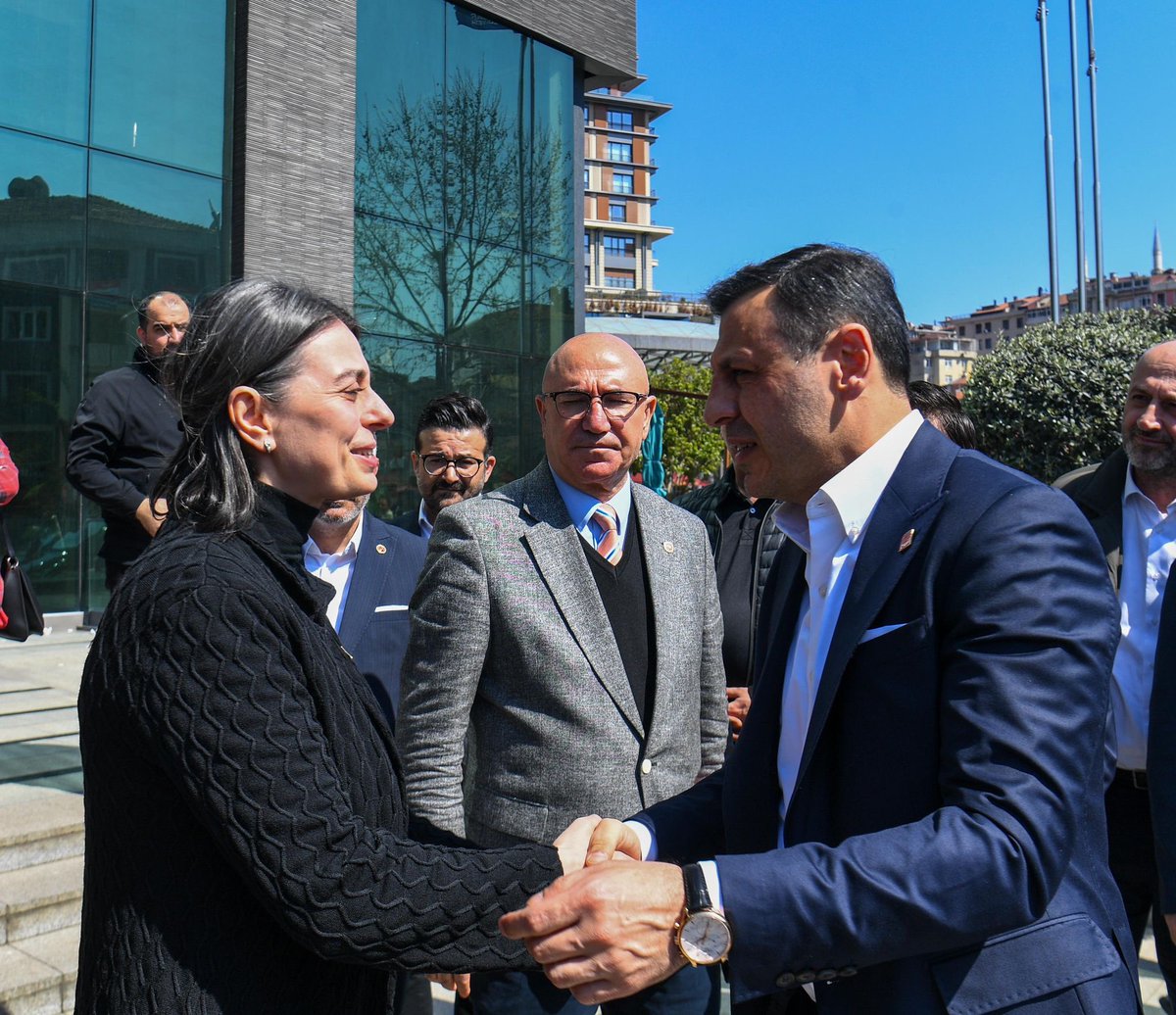 Özgür Çelik tweet media