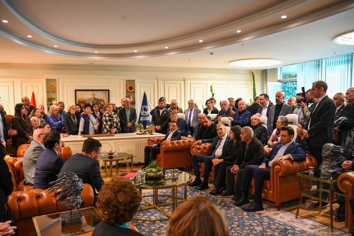 Özgür Çelik tweet media