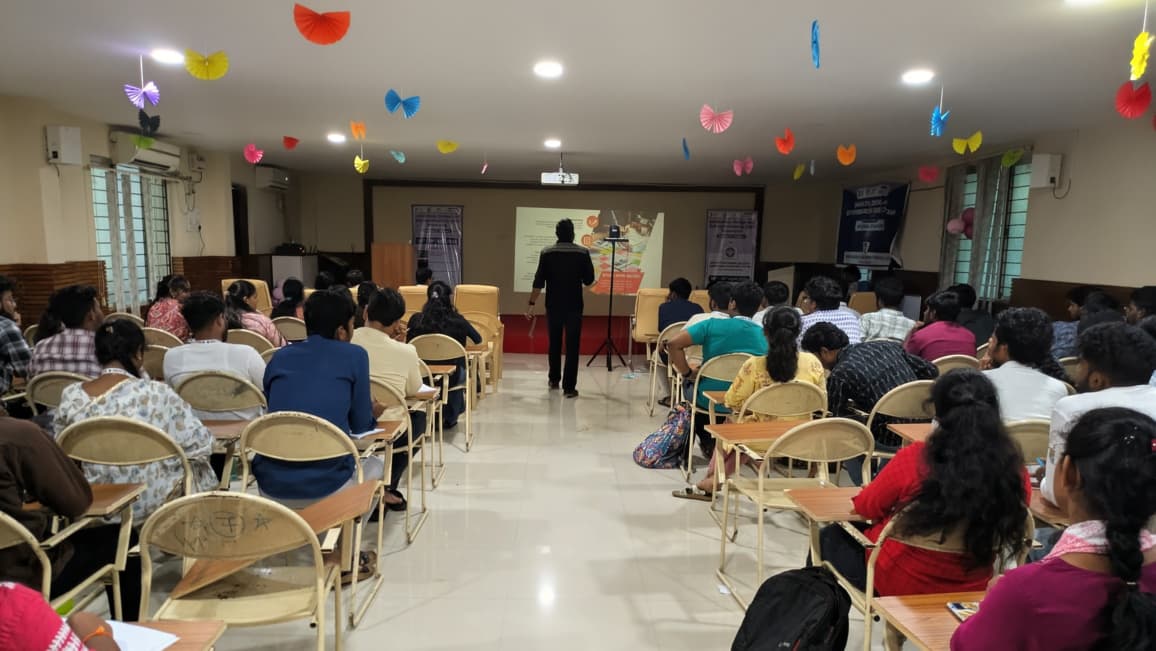 svpcetputtur's tweet photo. ⭐ #IDEBootcamp 2026 Day 2 conclusion at #svpp puttur, A.P

🛠️Hands-on Lean Canvas preparation session 

@narendramodi @PMOIndia @EduMinOfIndia @mhrd_innovation @dpradhanbjp @PIBHRD @SITHARAMtg @abhayjere @MS_AICTE @AICTE_INDIA @wadhwanif @pradeepdhage
@svppalumni @svpcet puttur https://t.co/Q6XIpuQ5c5