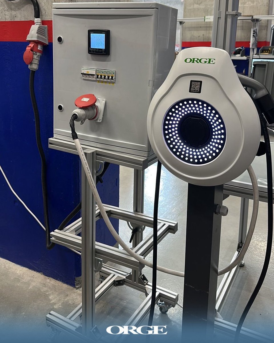 orgeelektrik's tweet photo. ORGE Round 22 kW AC!⚡️ Elektrikli araçlar için yüksek verimli, güvenilir ve akıllı şarj çözümü.

#ORGE #OrgeElektrik #evcharge #orgecharge https://t.co/vtqDHYpQZK