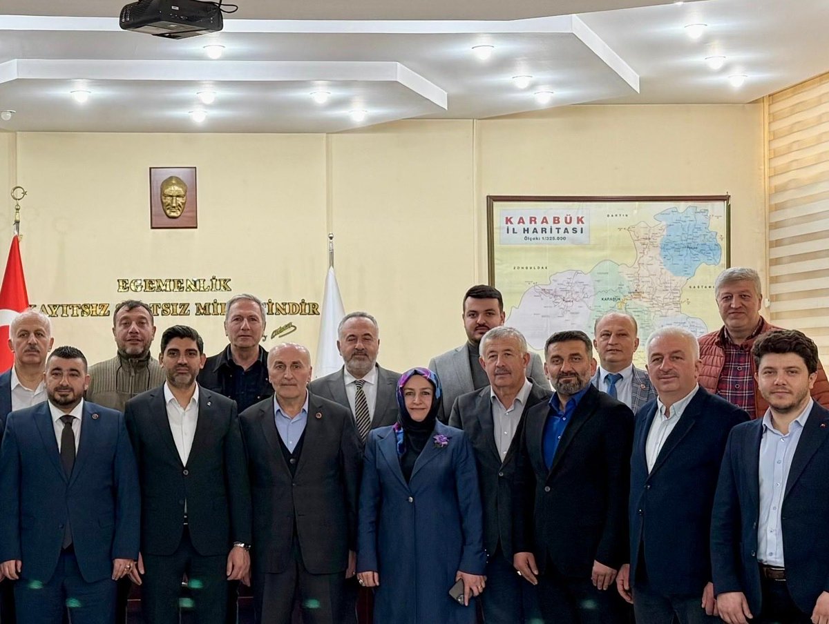 İl Genel Meclis Başkanlığı görevine seçilen Sayın Ahmet Okan Kirman’a, İl Başkanımızın önderliğinde İlçe Başkanları olarak hayırlı olsun ziyaretinde bulunduk.

Nazik ev sahipliği ve samimi sohbetleri için kendilerine teşekkür ediyor, yeni görevinde üstün başarılar diliyoruz.