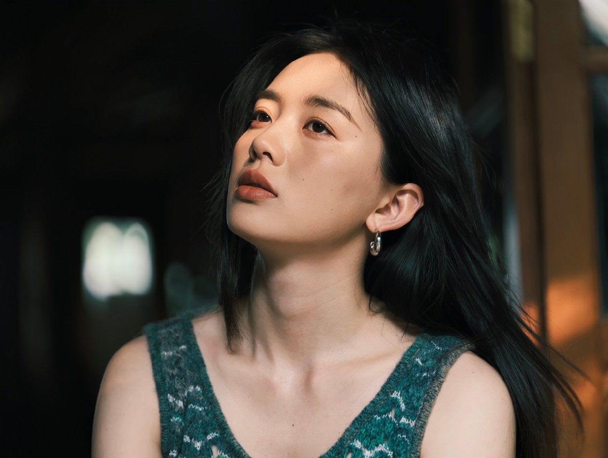 ayansonunigam's tweet image. Vivo X300 Ultra 🚨

Camera samples using negative filter👇
😍 capturing true colors that reflect emotion

#vivo #vivoX300Ultra #OriginOS6 (1/2)