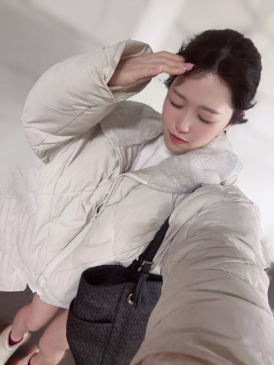 志高彩未@Re:♡ tweet media