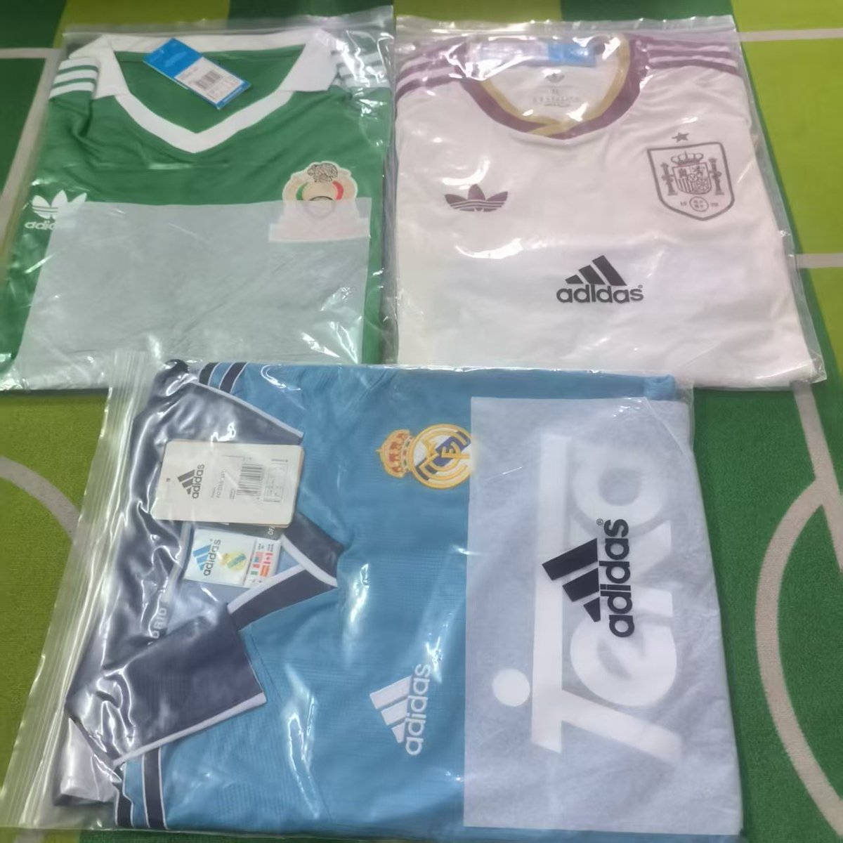 no me dejen patear tweet media