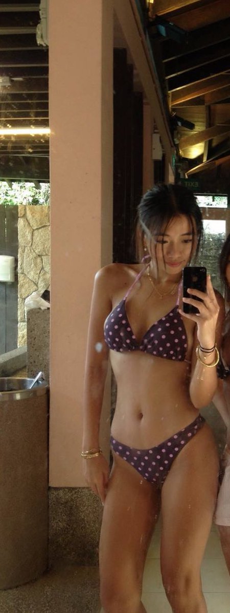 sg midriffs tweet media