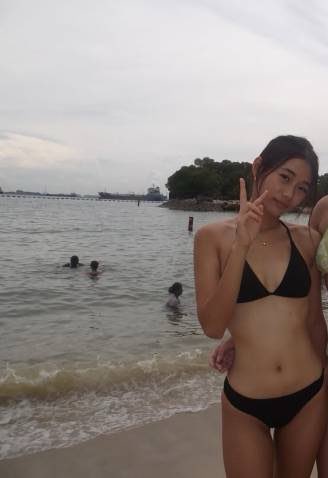 sg midriffs tweet media