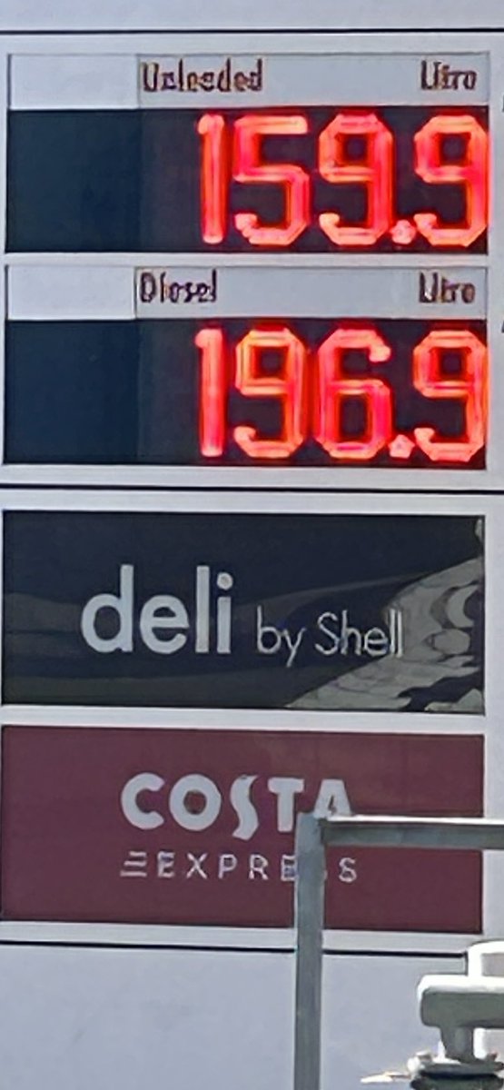 Ash 🏳️‍🌈 tweet media