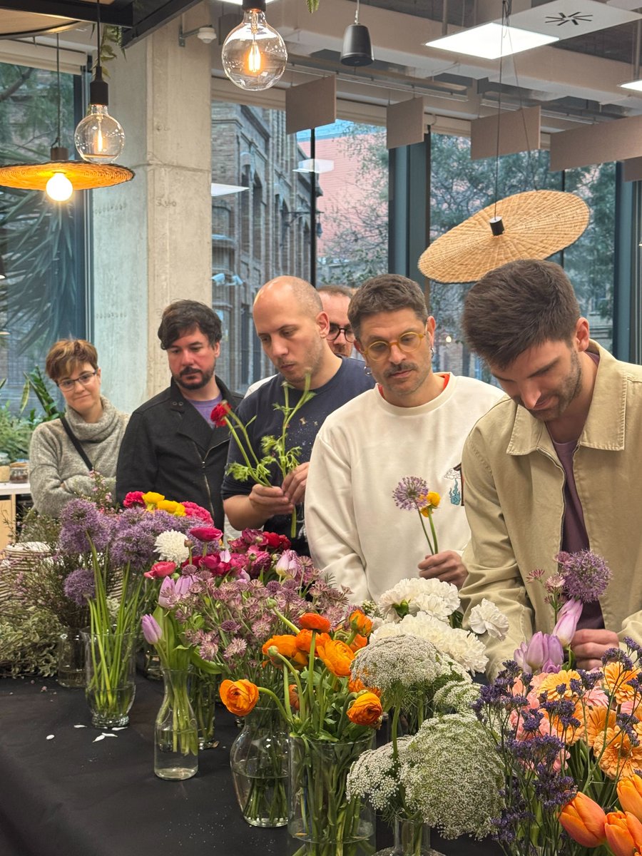 Socialpoint tweet media