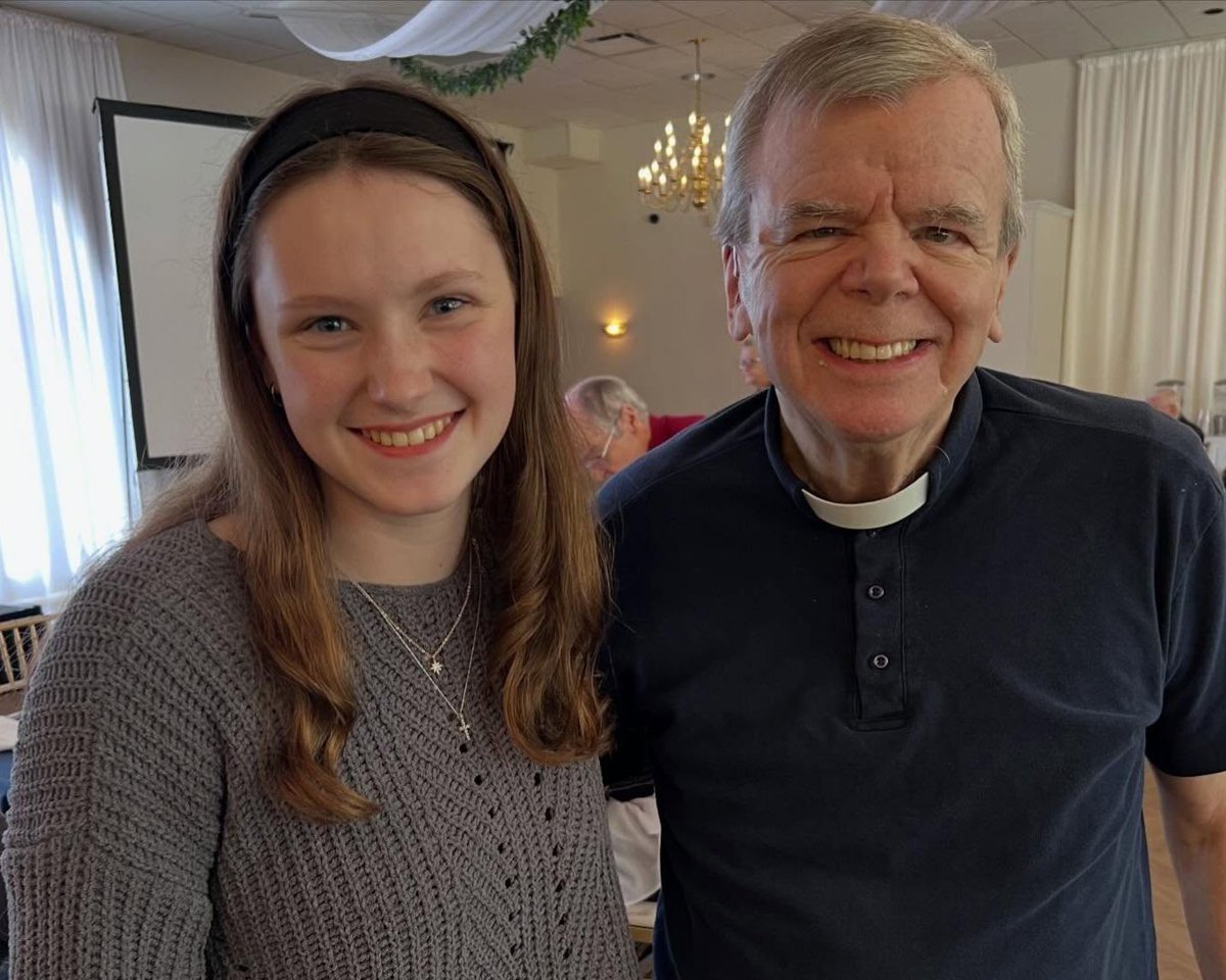 stvmirish's tweet image. A powerful moment for our STVM community! ✨☘️
Bella Incorvia VM26 shared her faith journey at the First Friday Club of Greater Akron, inspiring us with her courage and showing the strength of community and faith in action. 🙏

#STVM #STVMFamily #MarianistEducation