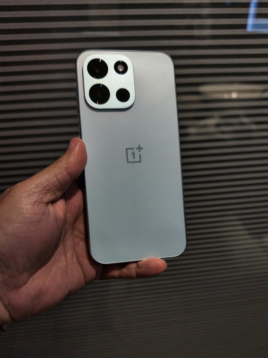 gogiinc's tweet image. OnePlus Nord 6 just got interesting 

₹38,999 for 8GB + 256GB
Up to ₹3,000 instant discount
Flagship vibes without the flagship price 

Is this the new sweet spot smartphone?

#OnePlusNord6 #OnePlus #SmartphoneDeals