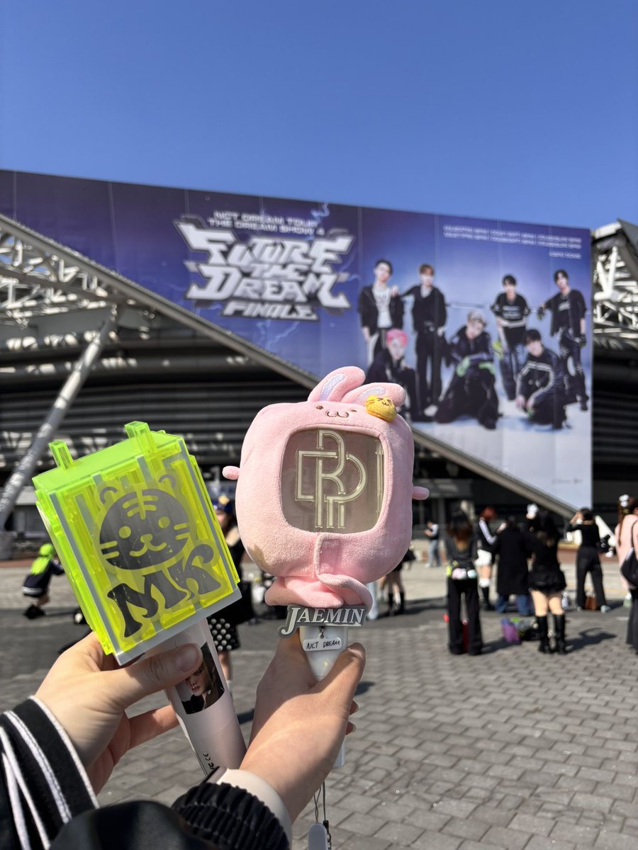 쨈잉⁶⁵ tweet media