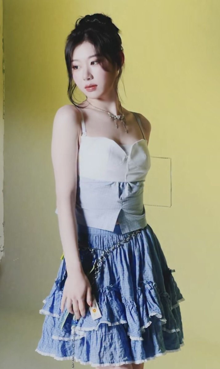 chaeryeong pics tweet media