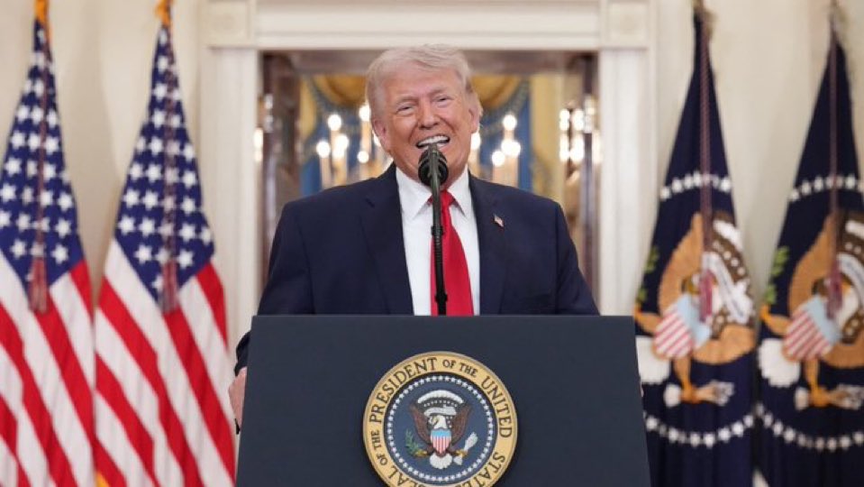 Media Express tweet media