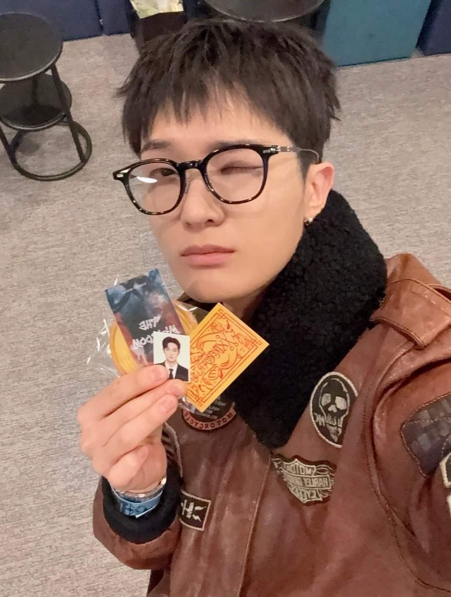 xikerseurope's tweet photo. 𝗦𝗨𝗠𝗜𝗡 💌 𝗧𝗢𝗞𝗧𝗢𝗤
And I love you so much, roady❤️❤️
#xikers #싸이커스 #SUMIN #수민 #TOKTOQ #roady #로디 https://t.co/PlSrUbKZTK