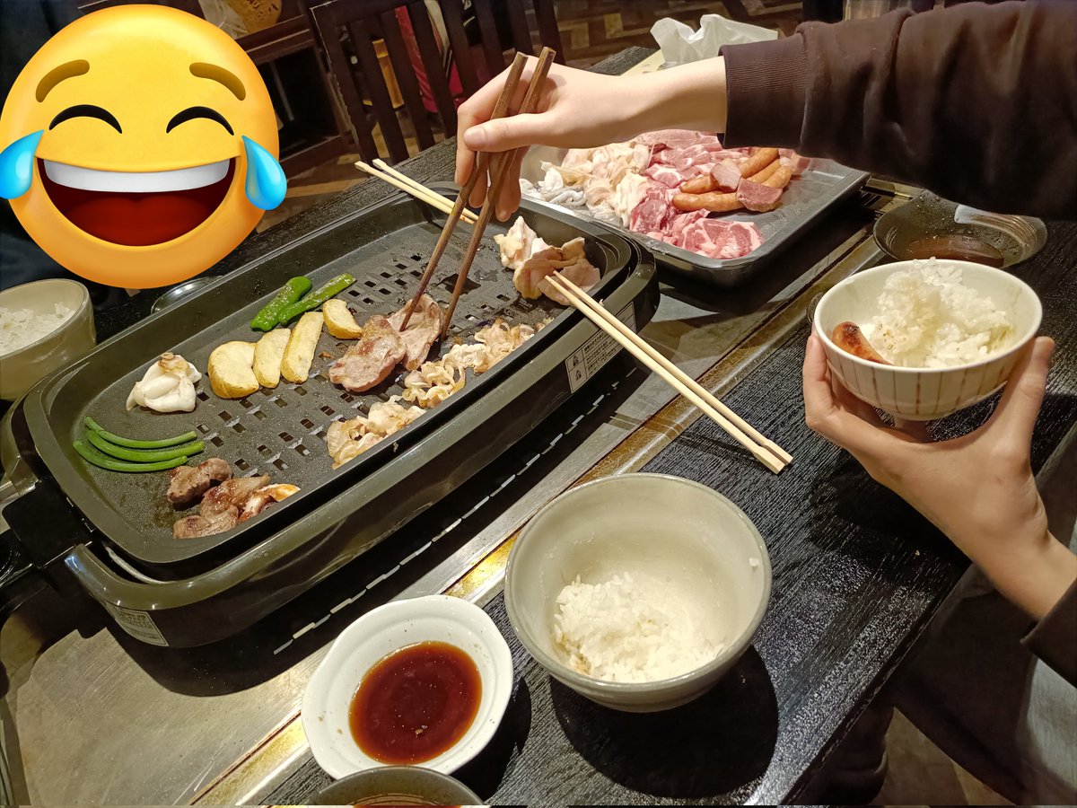 ひなฅ tweet media