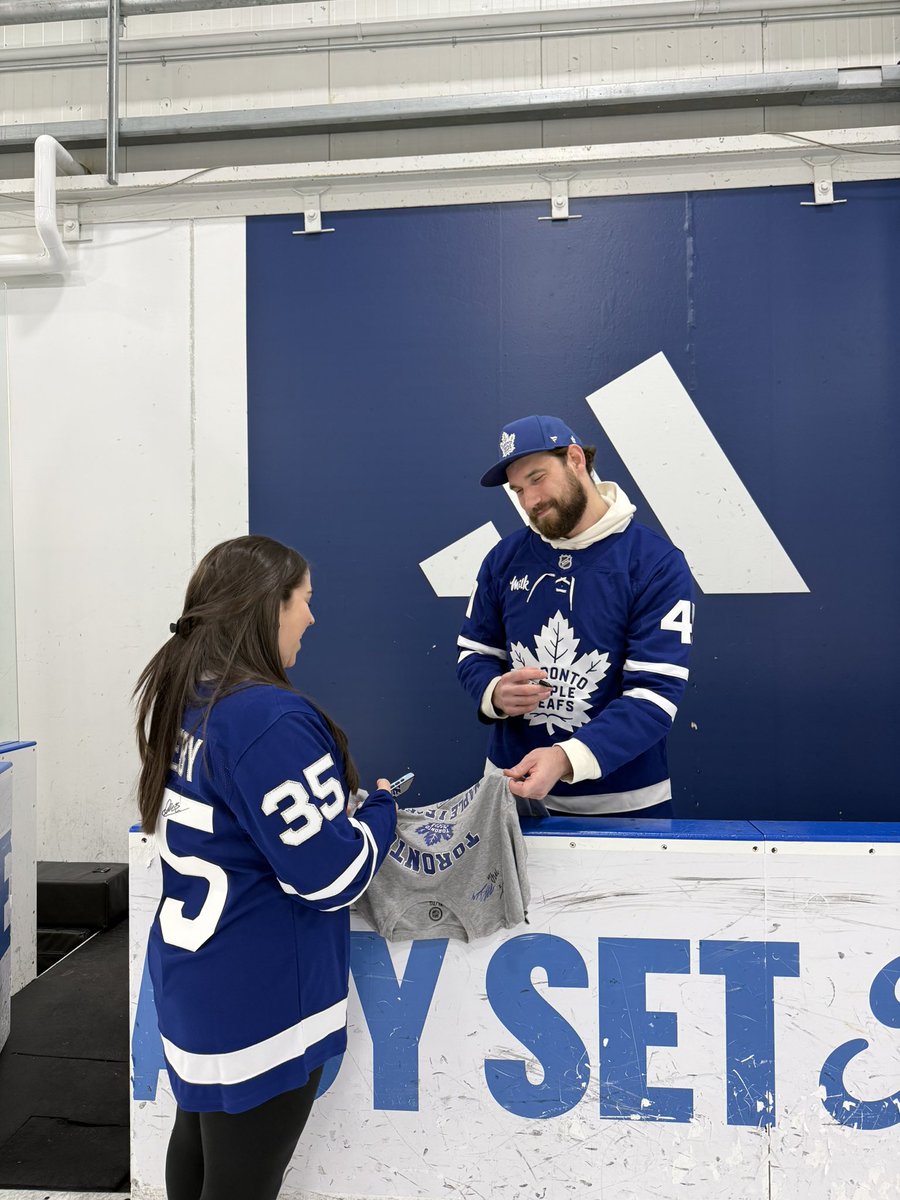 x - crissy 🦋 tweet media