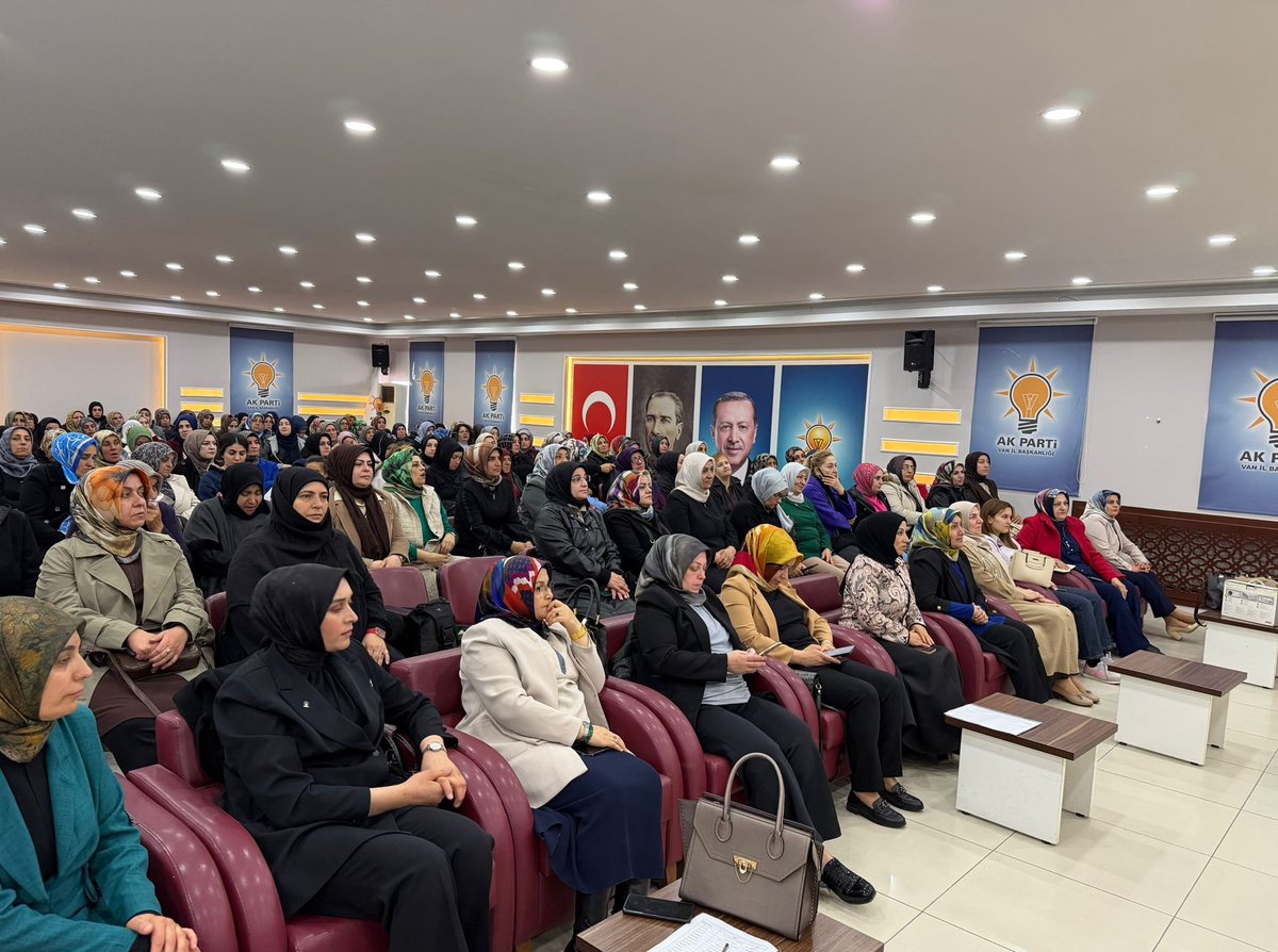 Kadınlarımızın her alanda güçlü ve donanımlı olmasını önemsiyoruz.

Başkanımız <a href="/zerrin_alpaslan/">Zerrin Alpaslan</a> Hanımefendinin öncülüğünde, bilgi teknolojilerinin doğru ve etkin kullanımına yönelik verimli bir program gerçekleştirdik.

Emeği geçen herkese gönülden teşekkür ediyorum.