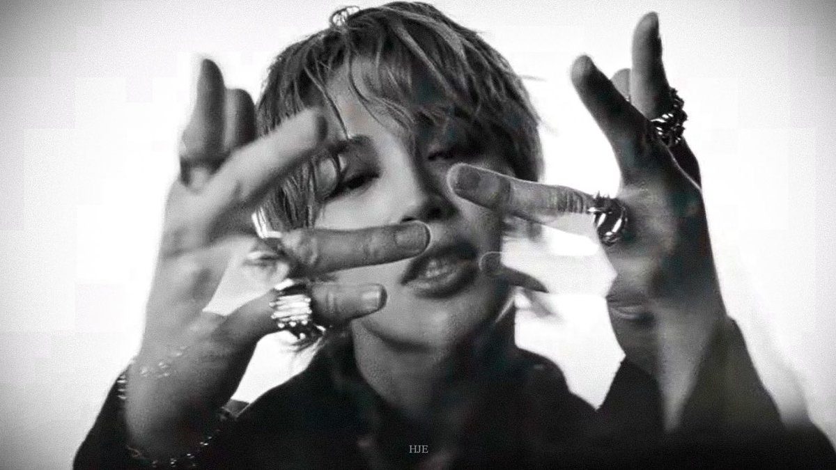 Jimin eyes🪞ᴹᵘˢᵉ tweet media