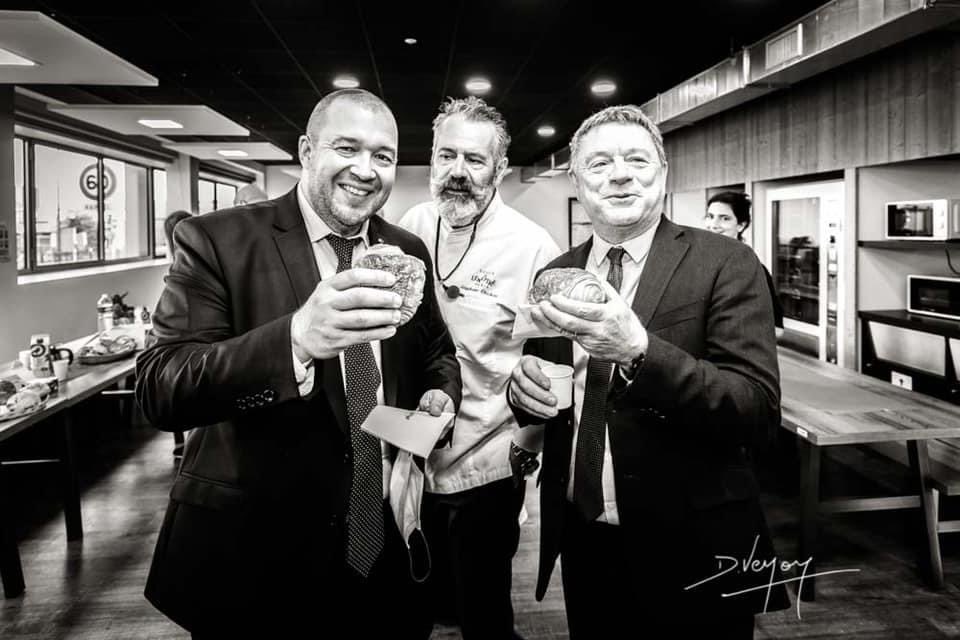 JJBOLZAN tweet media