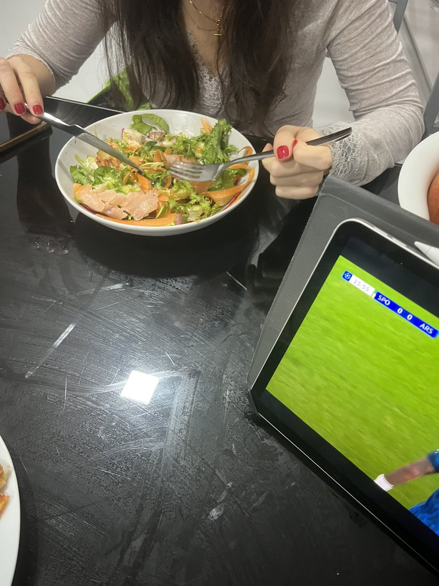 Ela não sabe mas se o Gyokeres não marcar não tenho dinheiro pa pagar o jantar e temos q fugir