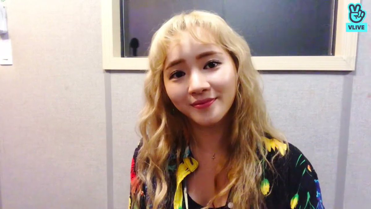 LC SNS&Information tweet media