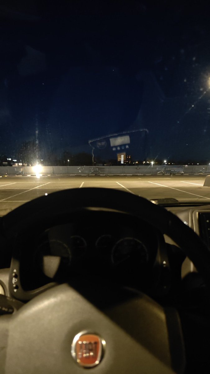 Larissa 💕 // Semi-IA tweet media