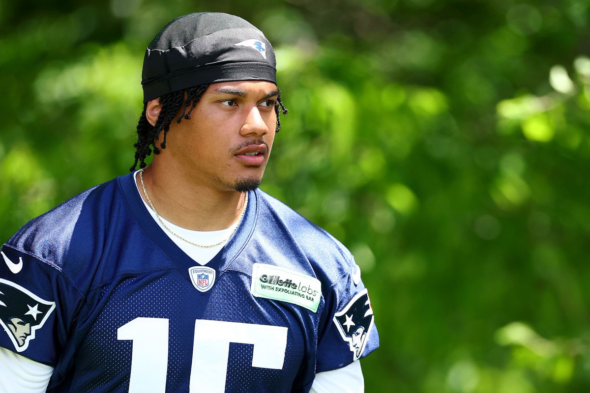 MySportsUpdate's tweet image. Trade: The #Patriots are trading former 3rd-round LB Marte Mapu to the #Texans, as @jonmalexander said. They will swap late-round draft picks.