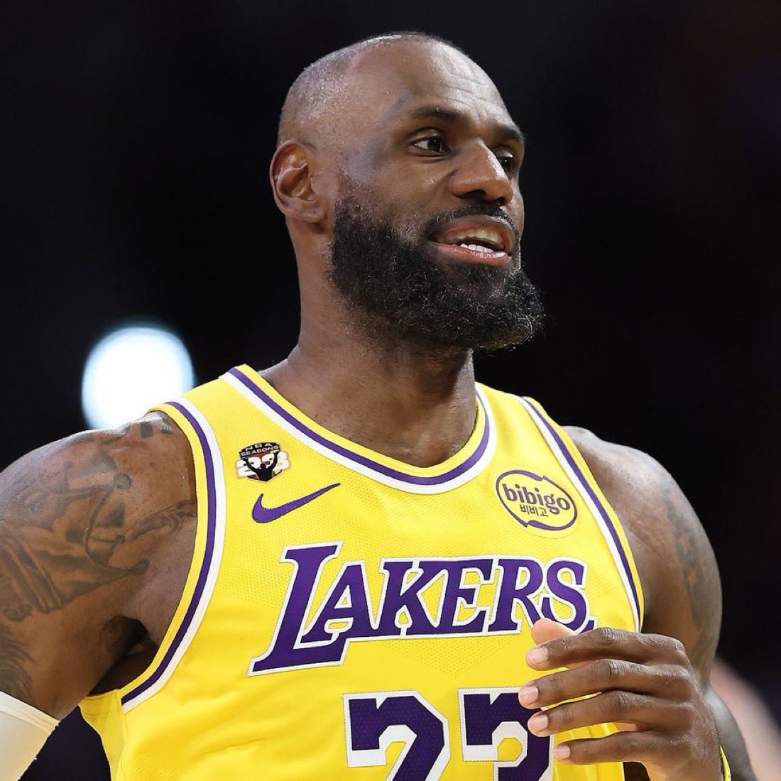 Witness King James tweet media