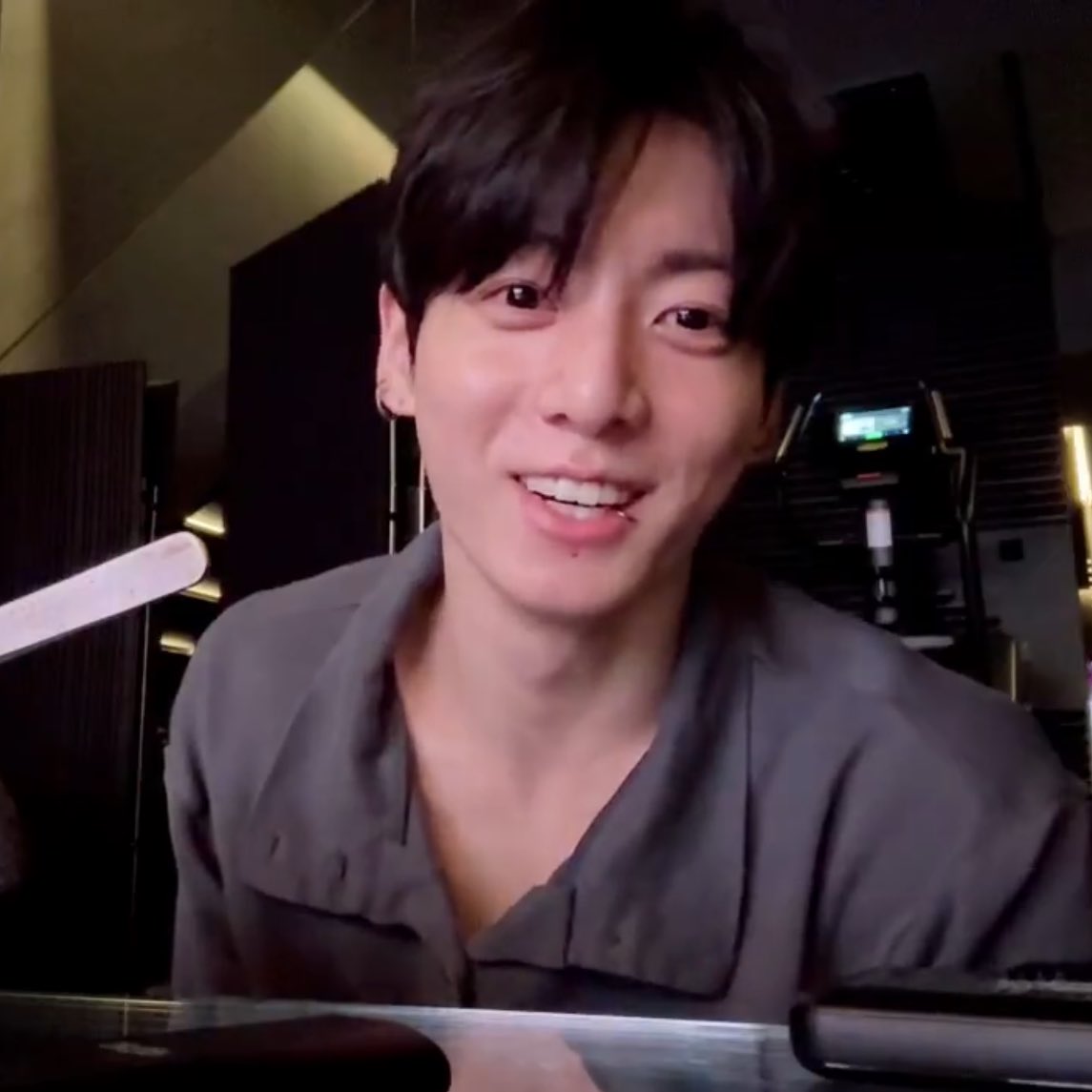 💜3💜 tweet media