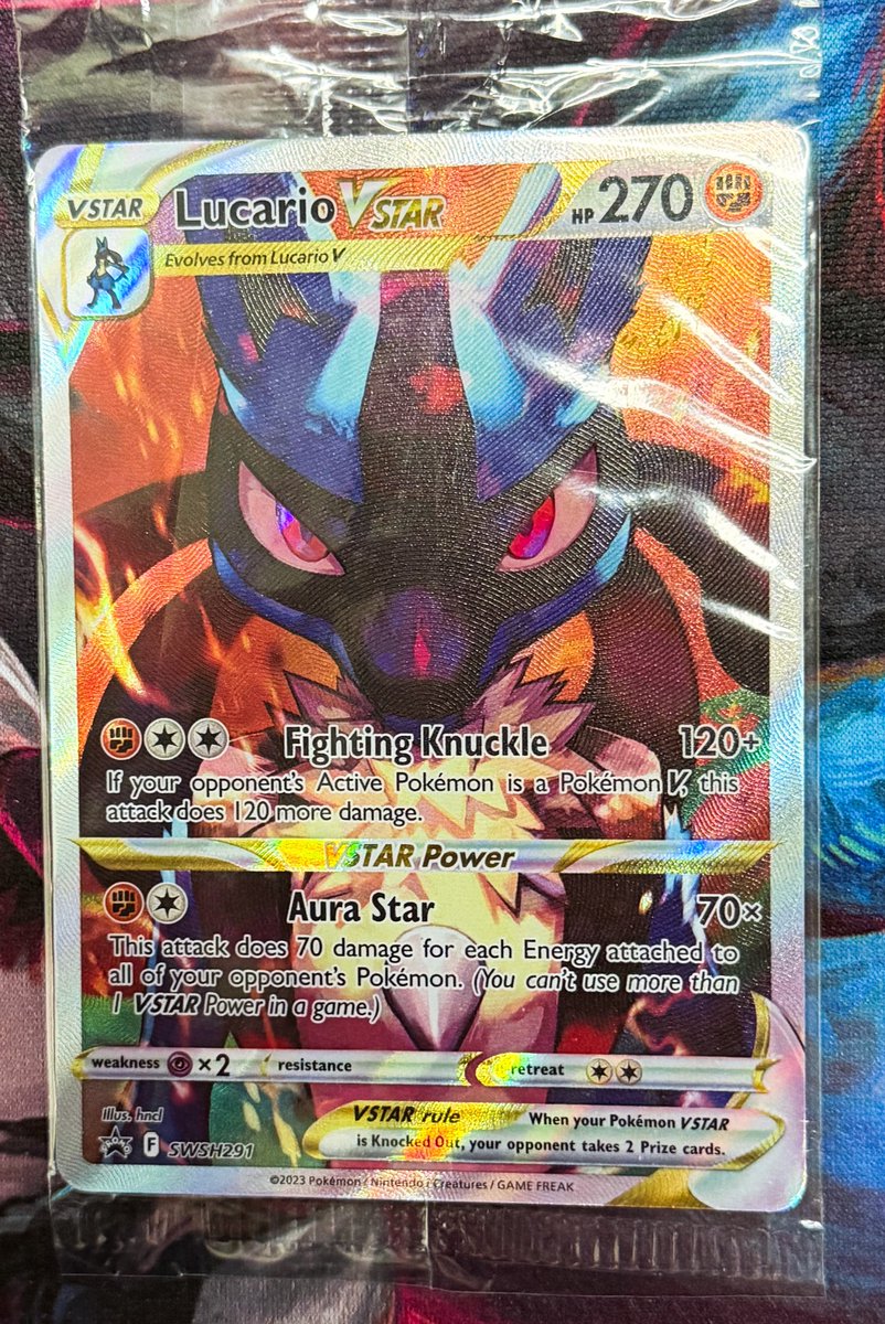 Lord Charizard tweet media