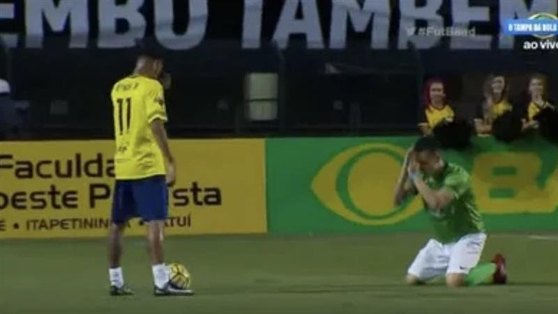 FootyHumour's tweet image. Olise vs Carreras