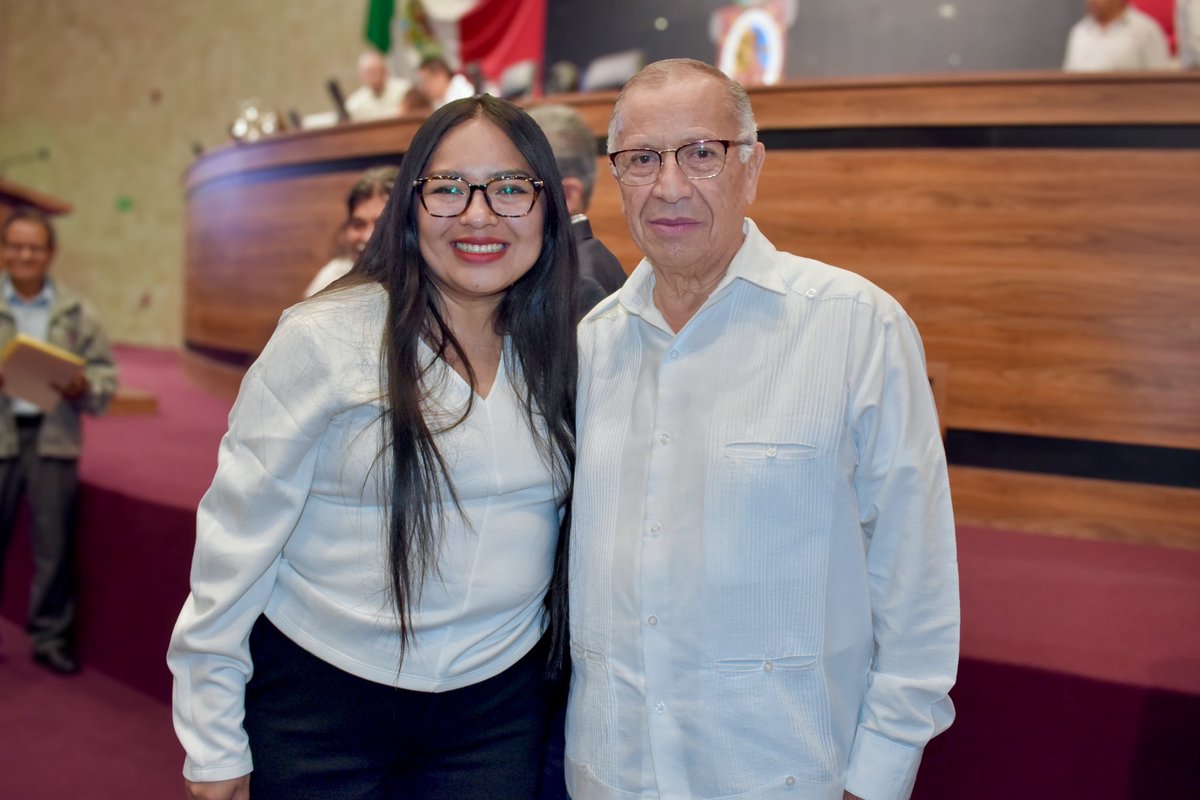 monicabelopez's tweet photo. Esta mañana presencié un momento profundamente significativo para la cultura de nuestro estado.
(1) https://t.co/DJkk3dfsVX