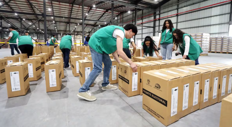 El Universo tweet media