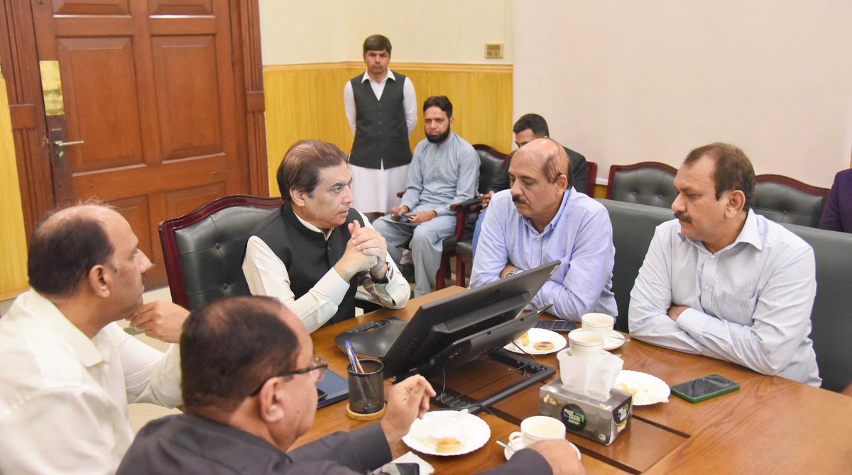 جدوجہد اور خدمت کا سفر جاری تھا ، جاری ہے اور جاری رہے گا۔ 
۔۔۔
پی ایف یو جے کے مطالبہ پر وفاقی وزیر ریلوے محمد حنیف عباسی نے ٹرینوں میں سفر کے دوران صحافیوں کی شریک حیات کو ملنے والے رعایتی ٹکٹ کی سہولت بحال کر دی۔ 
حنیف عباسی کے اقدام پر پی ایف یو جے کا اظہار تشکر۔  
#PFUJ