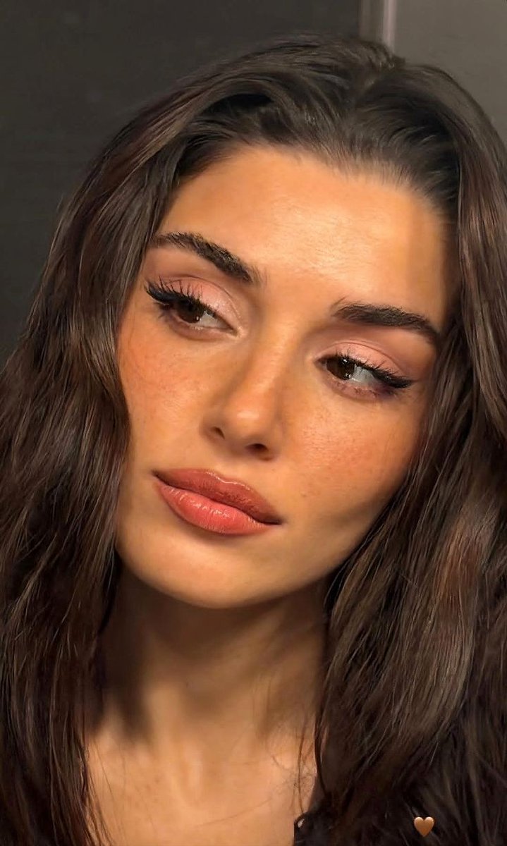 𝒜𝒩𝐼 🎬 🍿 🎥 🎭 ✨ tweet media