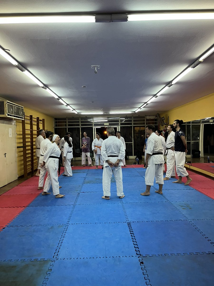 UNCDeportes's tweet photo. karate 
Las clases están organizadas para el público en general. En el nivel de iniciación, las clases son los martes y jueves desde las 18 horas. 
En el nivel avanzado los entrenamientos son los mismos días, pero a partir de las 20 horas. 

#DeportesBiMoUNC #Karate https://t.co/CFx5QmSl9y