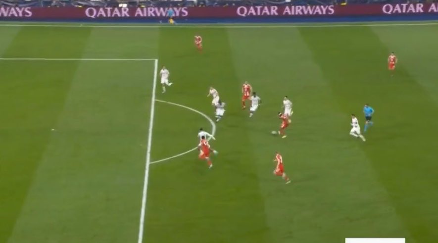 finallyxpablo's tweet image. La rotura de fuera de juego de Carreras 💀