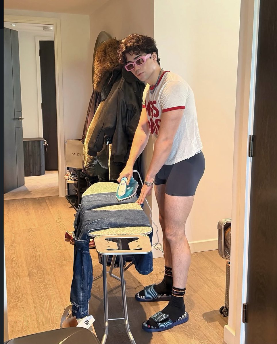 Nopalitoss_B's tweet photo. Benji Krol 04.07.2026 https://t.co/Rtk8sSfRQh