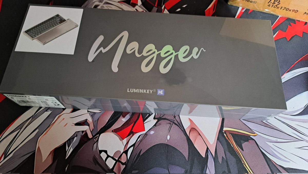 GutterBallet27's tweet photo. Who's excited? I'm excited.
Reunited w/ @Luminkey's #Magger68. Champagne Gold this time. Previous one was given to little nephew. #GuineaPig
Was lucky, and happy, 2 find it hugely discounted at local retailer, cause Luminkey don't ship this color here. https://t.co/Daq2unQPac