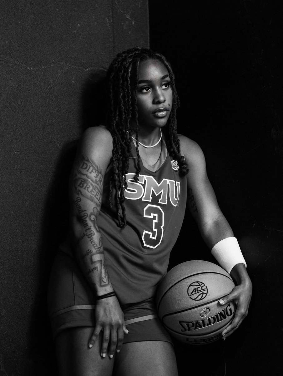 I talk hoops 🏀 tweet media