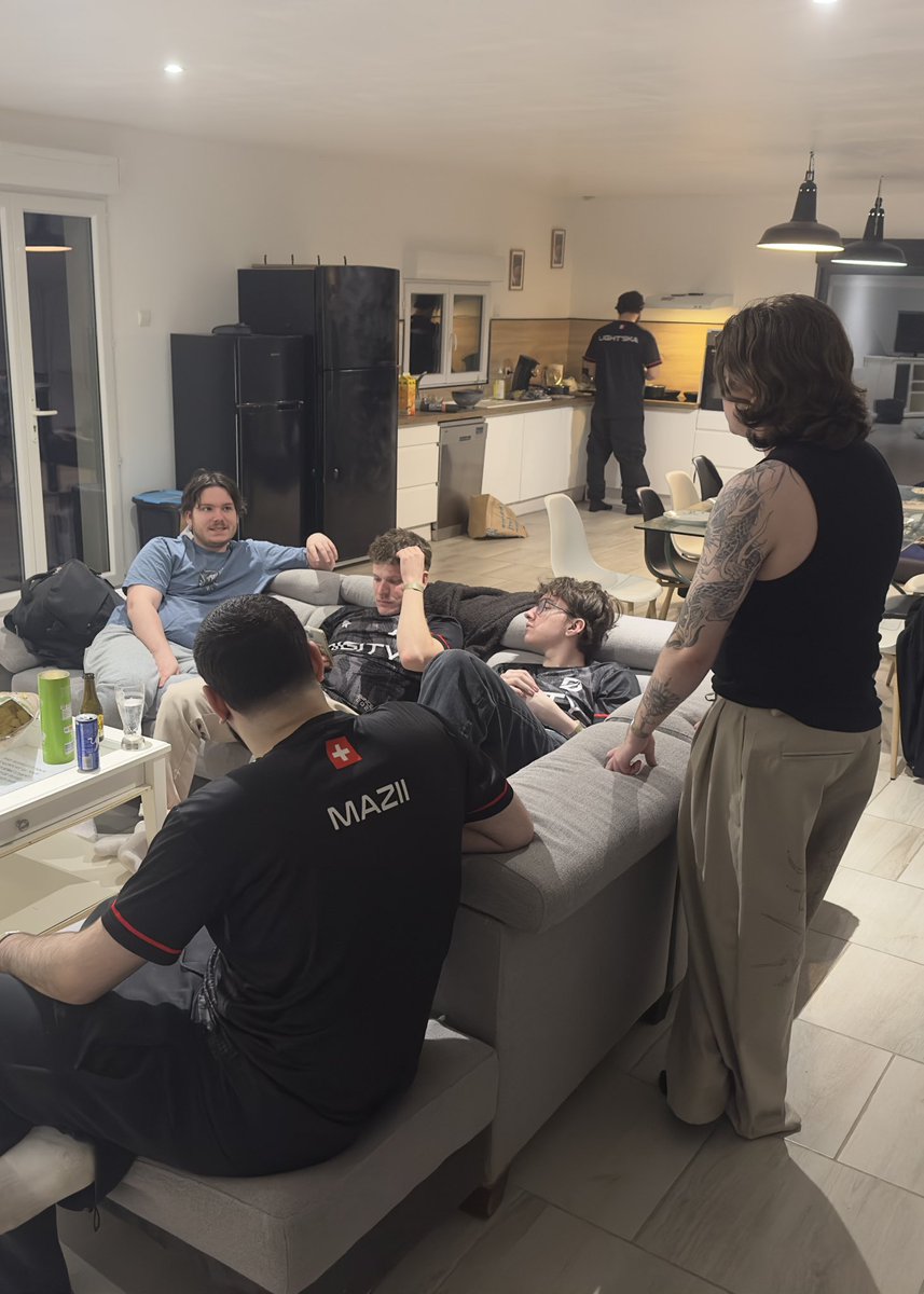 Digity_FR's tweet photo. CLAP DE FIN #GA2026 🎮

Quel week-end incroyable !

Au-delà de la compétition, cette Gamers Assembly nous aura permis de mettre des visages sur des pseudos, de partager de super moments et d’échanger avec énormément de passionnés comme nous.

À l'année prochaine 👋 https://t.co/5s4Lj47qeY