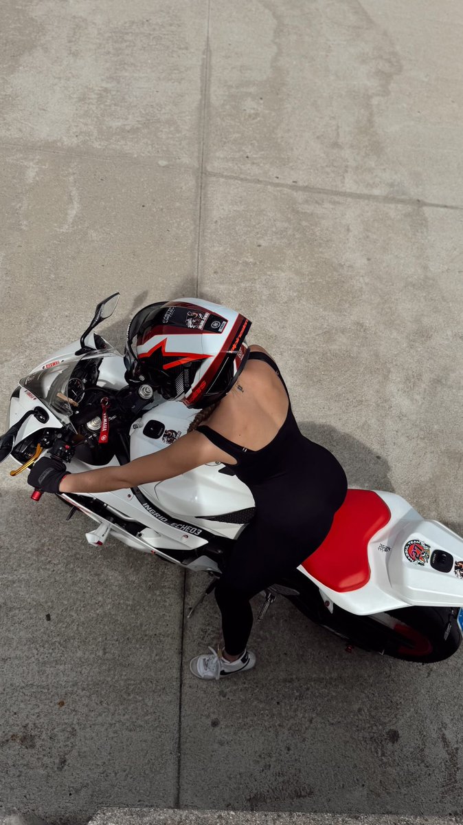 MoreMotorcycles's tweet image. #Yamaha R6 
#BikerGirl 

📷
threads.com/@ingrid_eche03 
@ingrid_eche03