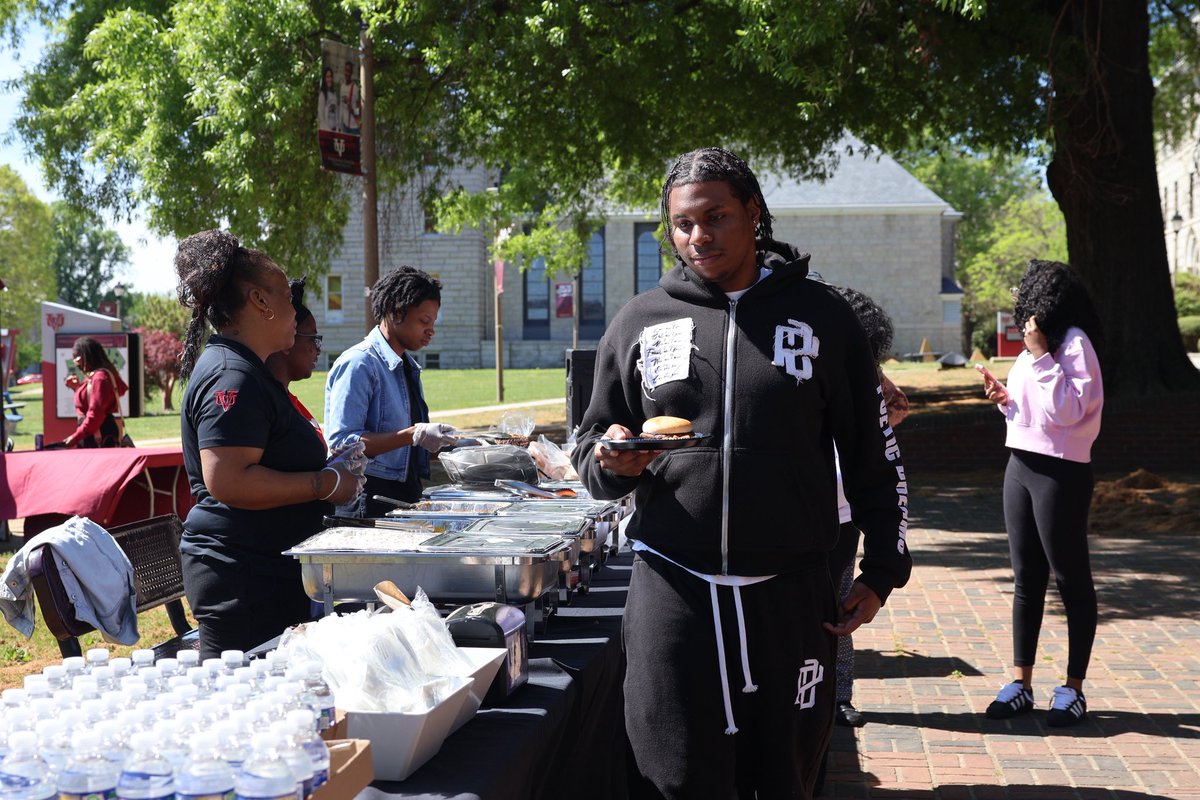 VAUnion1865's tweet photo. Pantherfest week = ACTIVE 🐾🔥
Campus full of vibes all week long!

Shoutout to Workforce Development for the kickoff 👏🏾
If you outside, don’t just watch—post, tag us, and get on the TL 👀📲

#Pantherfest #VUU #PantherPride https://t.co/vAOIQR2532